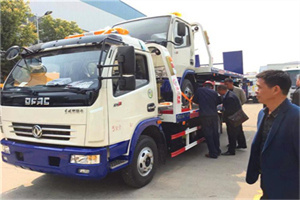 琼中汽车道路救援拖车价格